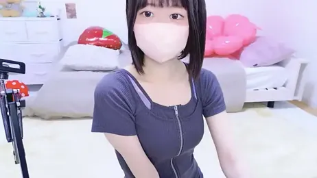 Im_Yu-na — вебкам-модель онлайн на stripchat