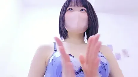 Im_Yu-na — вебкам-модель онлайн на stripchat