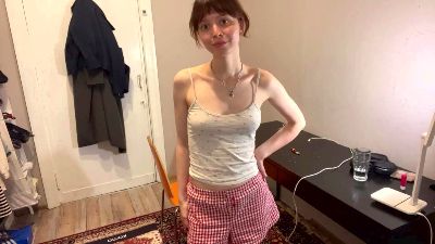 ElviaLarabel — Cam4 stream photo (Jul 2026)