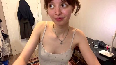 ElviaLarabel — Cam4 stream photo (Jul 2026)