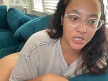 dreamyriri — Chaturbate stream photo (Apr 2026)