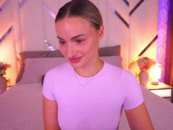 FloraGreys — Bongacams stream photo (Aug 2026)