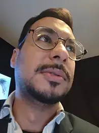 leolim220 — вебкам-модель онлайн на stripchat