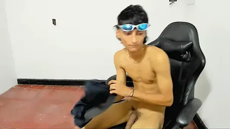 Leal_cute666 — Stripchat stream photo (Jun 2026)