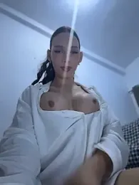 Carlita_cute — вебкам-модель онлайн на stripchat