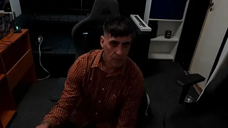 Elnonoykeila77 — вебкам-модель онлайн на stripchat