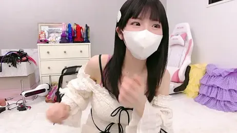 -minami- — Stripchat stream photo (Mar 2026)