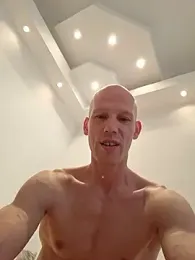 genaroo38 — Stripchat stream photo (Sep 2026)