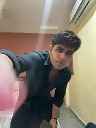 Vihaaanfucks — Stripchat stream photo (Mar 2026)