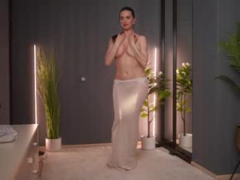 calliadesigner — вебкам-модель онлайн на chaturbate