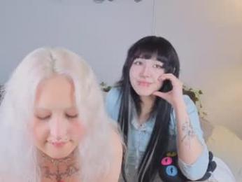 muffin_mia — вебкам-модель онлайн на chaturbate