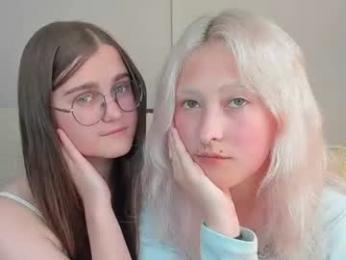 muffin_mia — вебкам-модель онлайн на chaturbate