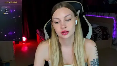 BiMolly — Stripchat stream photo (Oct 2025)