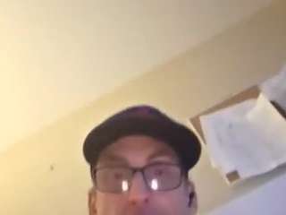 cumzzz2012 — вебкам-модель онлайн на camsoda