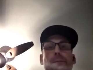 cumzzz2012 — вебкам-модель онлайн на camsoda