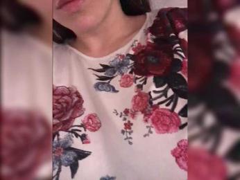 TenderBerry — вебкам-модель онлайн на bongacams