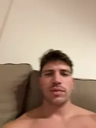 ArgentiiinoBoy — вебкам-модель онлайн на stripchat