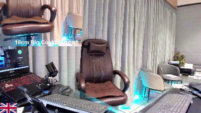 OnlineBossUK — Cam4 stream photo (Apr 2026)