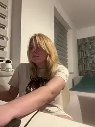 Nallinee — Stripchat stream photo (Feb 2026)