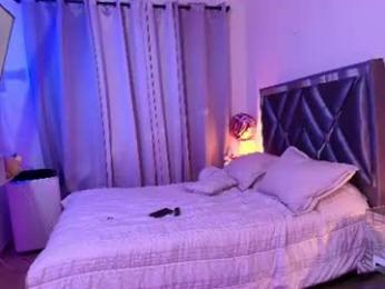 littlesexyrubi — вебкам-модель онлайн на chaturbate