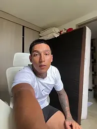 sendfer — вебкам-модель онлайн на stripchat