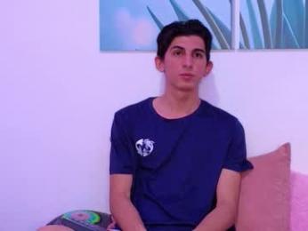 dianayleo — вебкам-модель онлайн на chaturbate