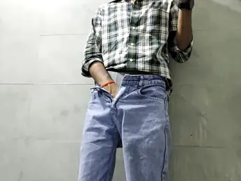 Lustyluckyy — Stripchat stream photo (Oct 2025)