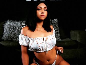NashaLoule — вебкам-модель онлайн на livejasmin