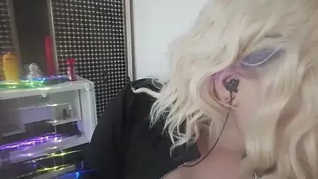 wickedxqueen — вебкам-модель онлайн на stripchat