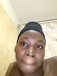 Dintreshlamelo — Stripchat stream photo (Aug 2025)