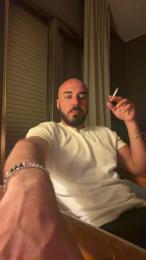 corrado94iclou3 — вебкам-модель онлайн на cam4