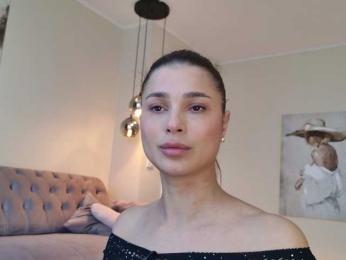 LennaGodess — вебкам-модель онлайн на bongacams