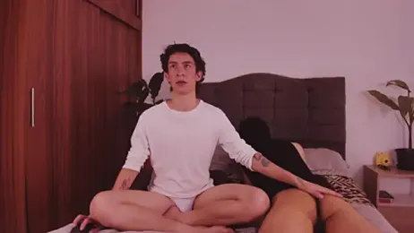 2gays_1Str8 — вебкам-модель онлайн на stripchat