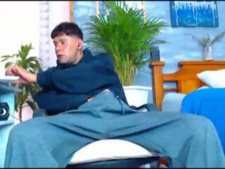 Derryck — flirt4free