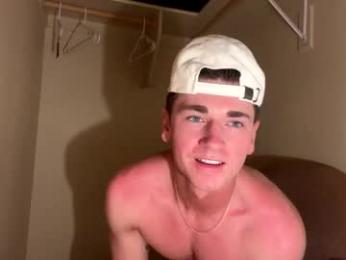 elijahkinky24 — вебкам-модель онлайн на chaturbate