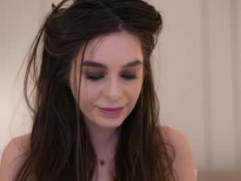 dovia — Chaturbate stream photo (Mar 2026)