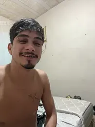 Uchihaxxx — вебкам-модель онлайн на stripchat