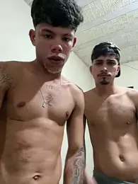 Uchihaxxx — вебкам-модель онлайн на stripchat