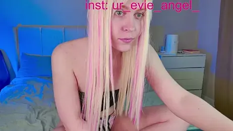 Evelyn_rabbit — Stripchat stream photo (Apr 2026)