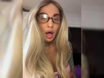 CosmoV1be — вебкам-модель онлайн на bongacams