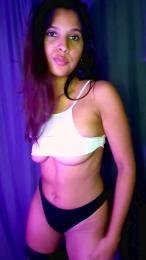 Apriilhot — вебкам-модель онлайн на cam4