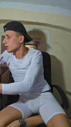 BigElfo — вебкам-модель онлайн на cam4