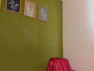 karlyee — вебкам-модель онлайн на camsoda