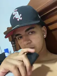 JoanG10 — вебкам-модель онлайн на stripchat