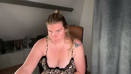 SexyBlondJoanna-Exclusief — вебкам-модель онлайн на stripchat