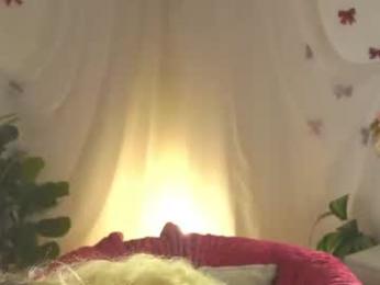 emilyhewell — вебкам-модель онлайн на chaturbate