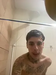 dylan_wolf — вебкам-модель онлайн на stripchat