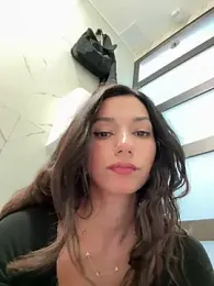 -_MiaQueen_- — вебкам-модель онлайн на stripchat