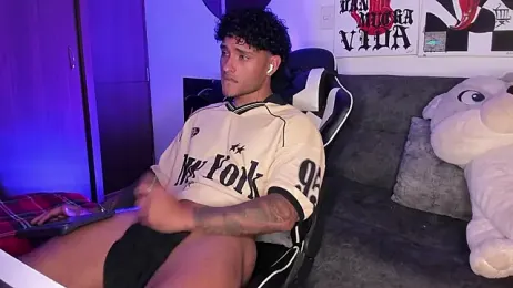 Alessandro_Vanni — вебкам-модель онлайн на stripchat