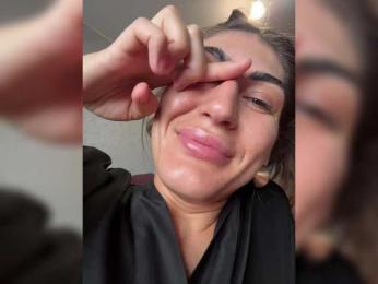 KamillaRuss — вебкам-модель онлайн на bongacams